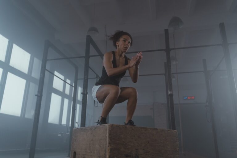 female crossfit box jump